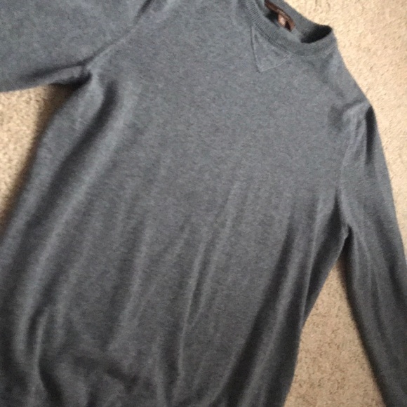 Men’s MEDIUM Merona Grey Lightweight Sweater - Picture 3 of 3
